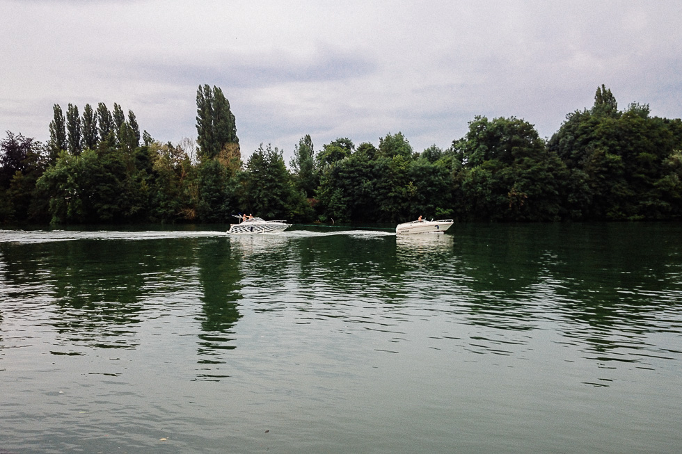 Ambiance sur la seine à Samois-Sur-Seine en Île-de-France le samedi 19 juillet 2014. 