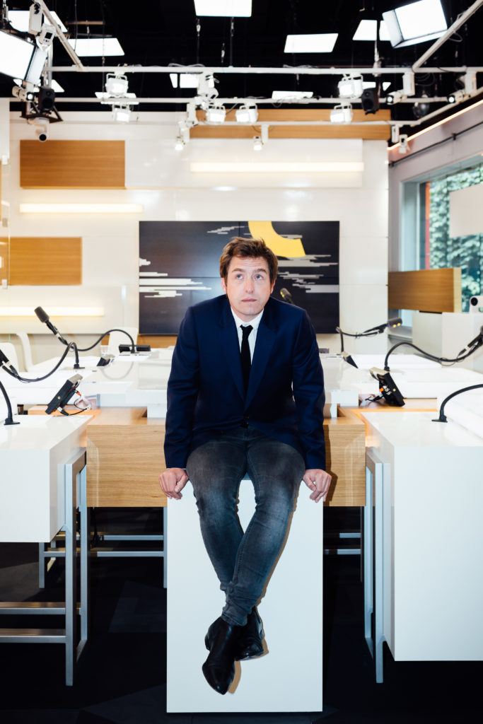 Potrait de Jean-Mathieu Pernin, journaliste et présentateur de l'émission 