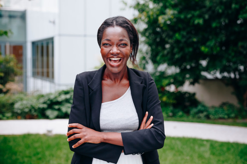 Portraits de collaborateurs de Clarins le 21 juin 2017 au siège du groupe français de cosmétique à Paris. Charlène.