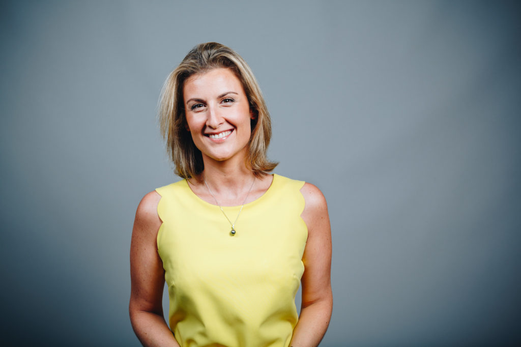 Portraits de collaborateurs de Clarins le 21 juin 2017 au siège du groupe français de cosmétique à Paris. Charlotte.