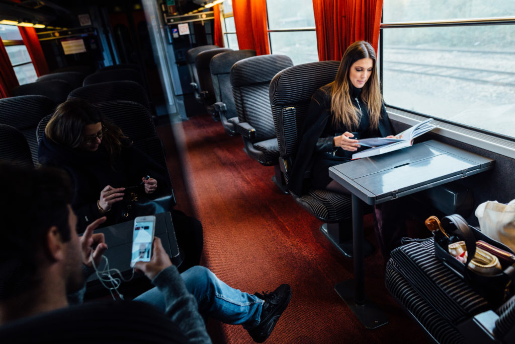 Déplacement d'Iris Mittenaere, élue Miss France 2016, à Saint-Quentin (02) le 7 novembre 2016 pour participer au direct de l'émission 