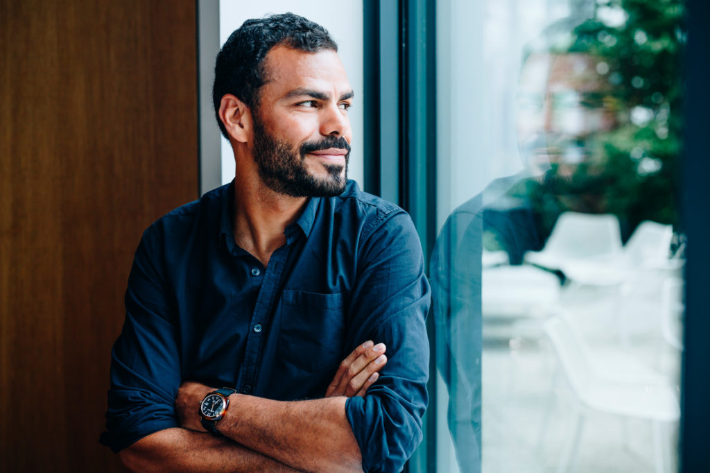 Portraits de collaborateurs de Clarins le 21 juin 2017 au siège du groupe français de cosmétique à Paris. Alexandre.