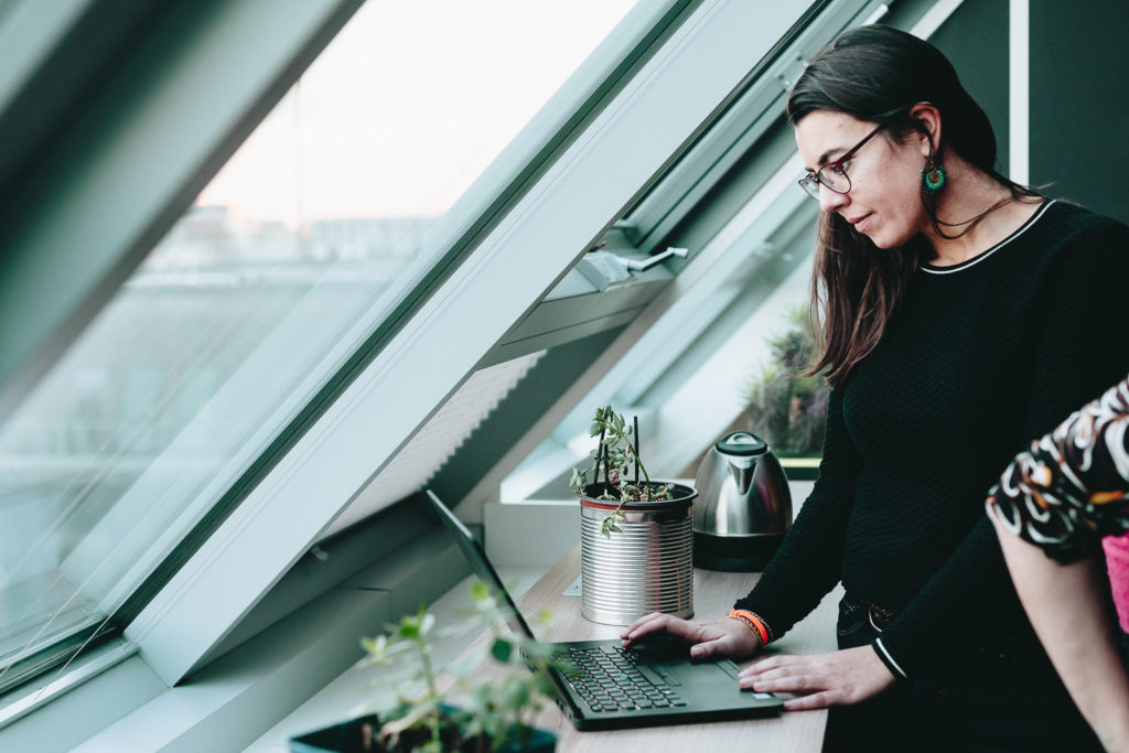 Reportage au siège social de l'entreprise coopérative Syndex à Paris dans le 18e arrondissement le 13 décembre 2018.