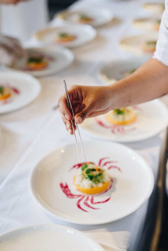 Cours et apprentissage à l'école de cuisine et d'hôtellerie 