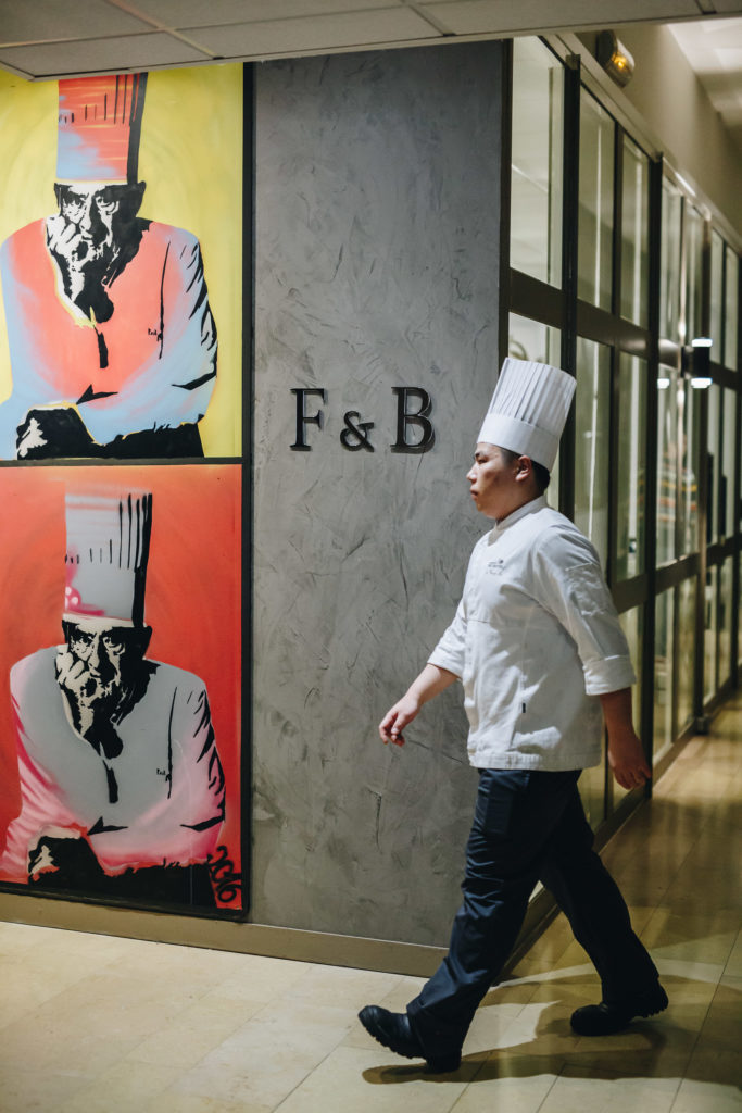 Cours et apprentissage à l'école de cuisine et d'hôtellerie 