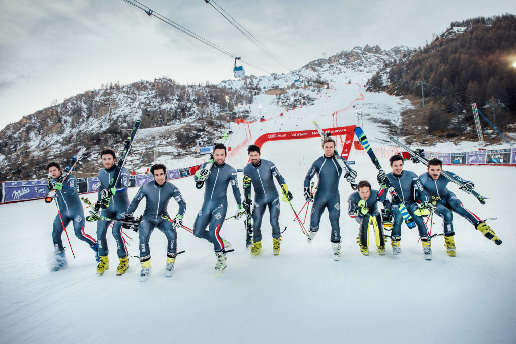 L'équipe de France homme 2016/2017 de ski alpin (slalom et géant) à Val d'Isère dans la raquette d'arrivée de la piste de Bellevarde photographié le 9 décembre 2016 avant l'ouverture du Critérium de la première neige (épreuve de coupe du monde) dans le cadre d'un article pour le magazine Paris Match.