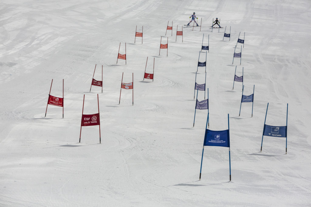 Shooting des produits chaussures de ski Lange à Val d'Isère et Combloux les 2 et 3 avril 2019 pour la réalisation d'une vidéo de publicité avec Clément Noël et un jeune skieur.