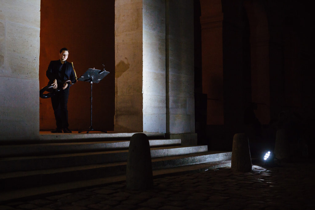 Soirée nomade de la Fondation Cartier aux Invalides en présence de 200 personnes le 29 septembre 2017 de 20h à 23h sur le spectacle 