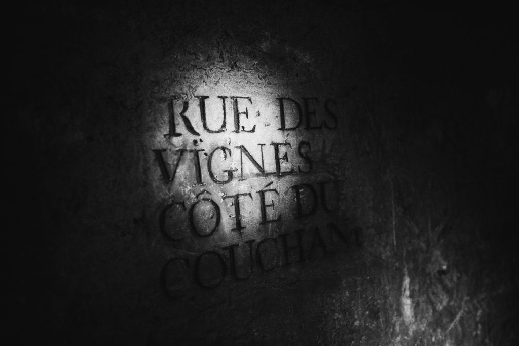 Promenade dans les carrières souterraines de Paris autour de Place d'Italie dans le 13éme arrondissement la nuit du 21 janvier 2015 en présence d'une dizaine de personnes.