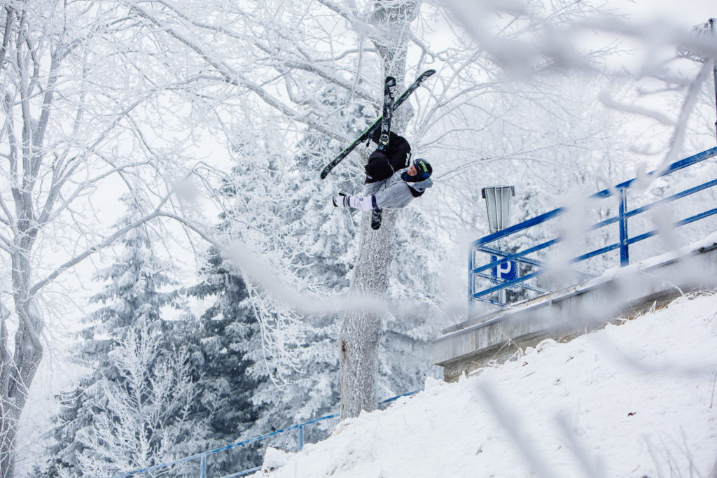 French skiers do urban freestyle skiing at 