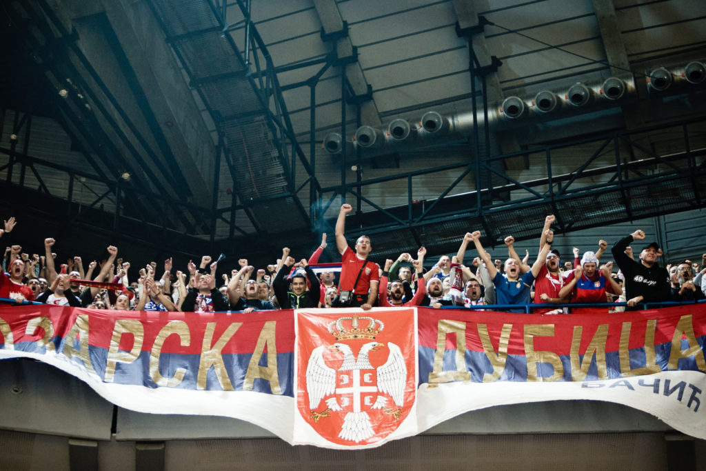 Demi-final des championnats d'europe de Handball entre la croatie et la serbie à la Belgrade Arena dans une ambiance electrique.