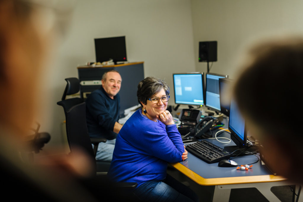 Les Rencontres Téléspectateurs de France Télévisions - Table Ronde sur le magazine à Lille le jeudi 19 janvier 2017 dans les locaux régional du groupe France Télévisions. Une vingtaine de participants se réunissent pendant 2 heures pour débattre de l'offre magazine au sein de France TV en présence de : Didier Cagny, directeur régional de France 3 Hauts-de-France, Fabienne Barollier, directrice adjointe des magazines France 5, en charge du pôle société et décryptage, Jean-Luc Douchet, journaliste et présentateur de l’émission « Dimanche avec vous » sur France 3 Hauts-de-France et Anthony Dufour, fondateur et gérant de la société de production Hikary. Le débat est animé par Jean-Maxence Granier (ThinkOut).