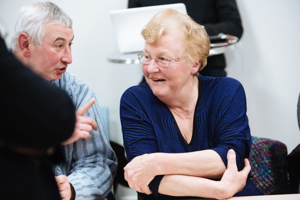Les Rencontres Téléspectateurs de France Télévisions - Table Ronde sur le magazine à Lille le jeudi 19 janvier 2017 dans les locaux régional du groupe France Télévisions. Une vingtaine de participants se réunissent pendant 2 heures pour débattre de l'offre magazine au sein de France TV en présence de : Didier Cagny, directeur régional de France 3 Hauts-de-France, Fabienne Barollier, directrice adjointe des magazines France 5, en charge du pôle société et décryptage, Jean-Luc Douchet, journaliste et présentateur de l’émission « Dimanche avec vous » sur France 3 Hauts-de-France et Anthony Dufour, fondateur et gérant de la société de production Hikary. Le débat est animé par Jean-Maxence Granier (ThinkOut).