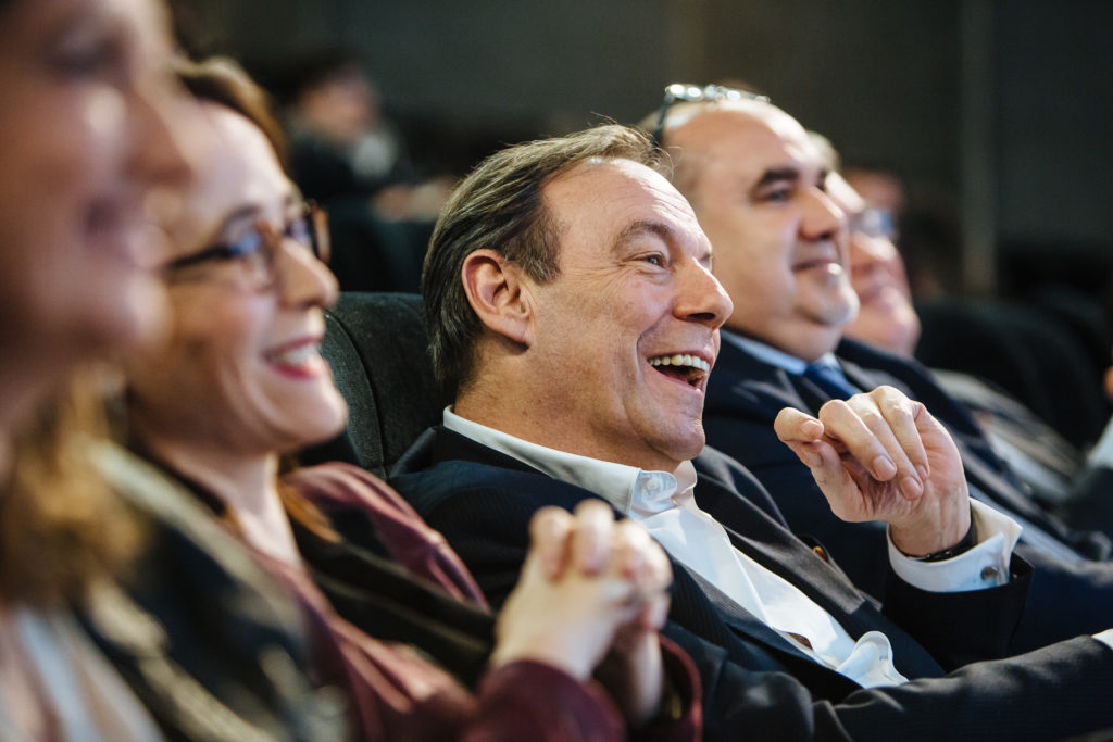 Les Rencontres Téléspectateurs de France Télévisions - Agora à Lyon le 21 mars 2017 dans les locaux de l'Institut Lumière. 200 participants se réunissent pendant 2 heures pour débattre du futur de France TV en présence de : Delphine Ernotte, Présidente de France Télévisions ;André Faucon, Directeur régional de France 3 Auvergne-Rhône-Alpes ; Thierry Frémaux, Directeur de l’Institut Lumière de Lyon et Délégué général du Festival de Cannes ; Xavier Couture, Directeur général délégué en charge de la stratégie et des programmes de France Télévisions ; Le débat est animé par Frédéric Llop, journaliste.