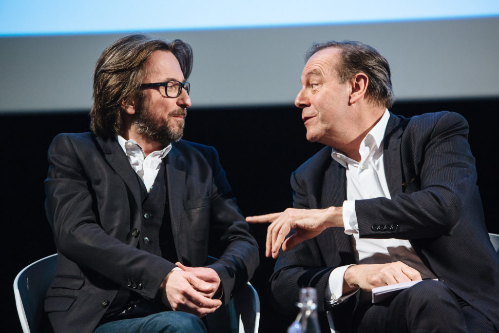 Les Rencontres Téléspectateurs de France Télévisions - Agora à Lyon le 21 mars 2017 dans les locaux de l'Institut Lumière. 200 participants se réunissent pendant 2 heures pour débattre du futur de France TV en présence de : Delphine Ernotte, Présidente de France Télévisions ;André Faucon, Directeur régional de France 3 Auvergne-Rhône-Alpes ; Thierry Frémaux, Directeur de l’Institut Lumière de Lyon et Délégué général du Festival de Cannes ; Xavier Couture, Directeur général délégué en charge de la stratégie et des programmes de France Télévisions ; Le débat est animé par Frédéric Llop, journaliste.