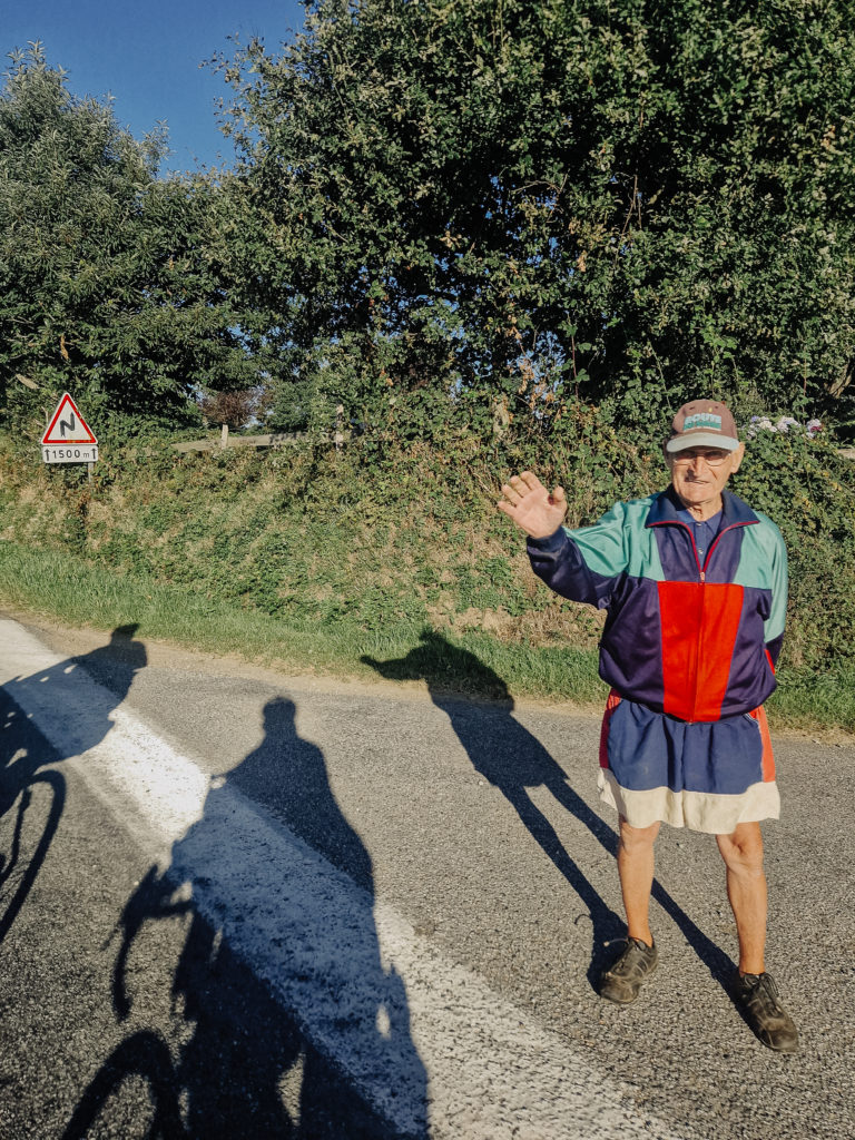 Spectacteurs et spectactrices de la randonnée cycliste du Paris-Brest-Paris se tenant du 20 au 24 aout 2023 avec plus de 6800 participant.e.s de 71 nationalités différentes.