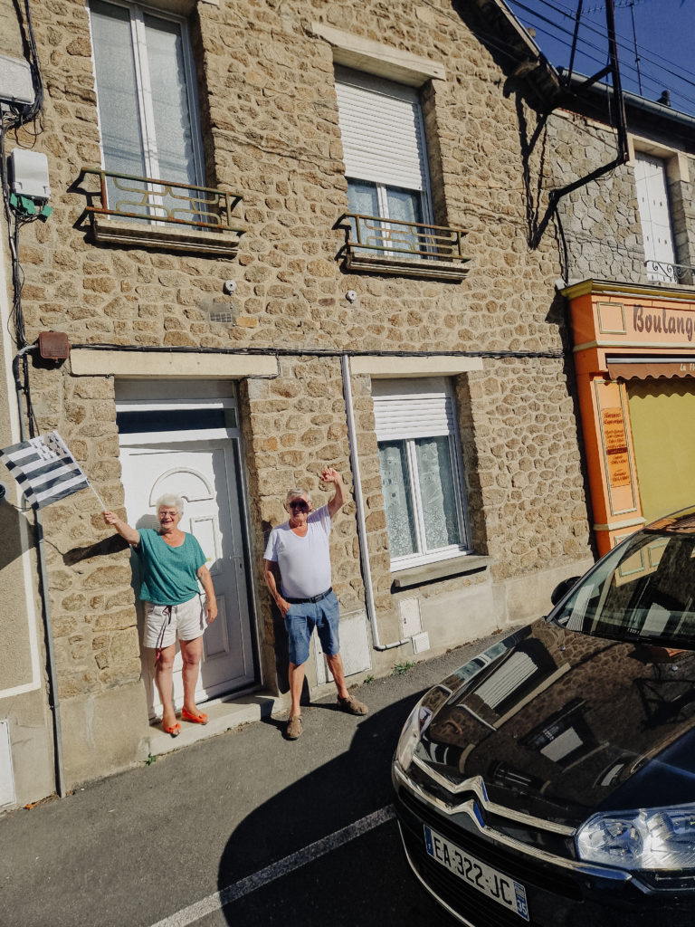 Spectacteurs et spectactrices de la randonnée cycliste du Paris-Brest-Paris se tenant du 20 au 24 aout 2023 avec plus de 6800 participant.e.s de 71 nationalités différentes.