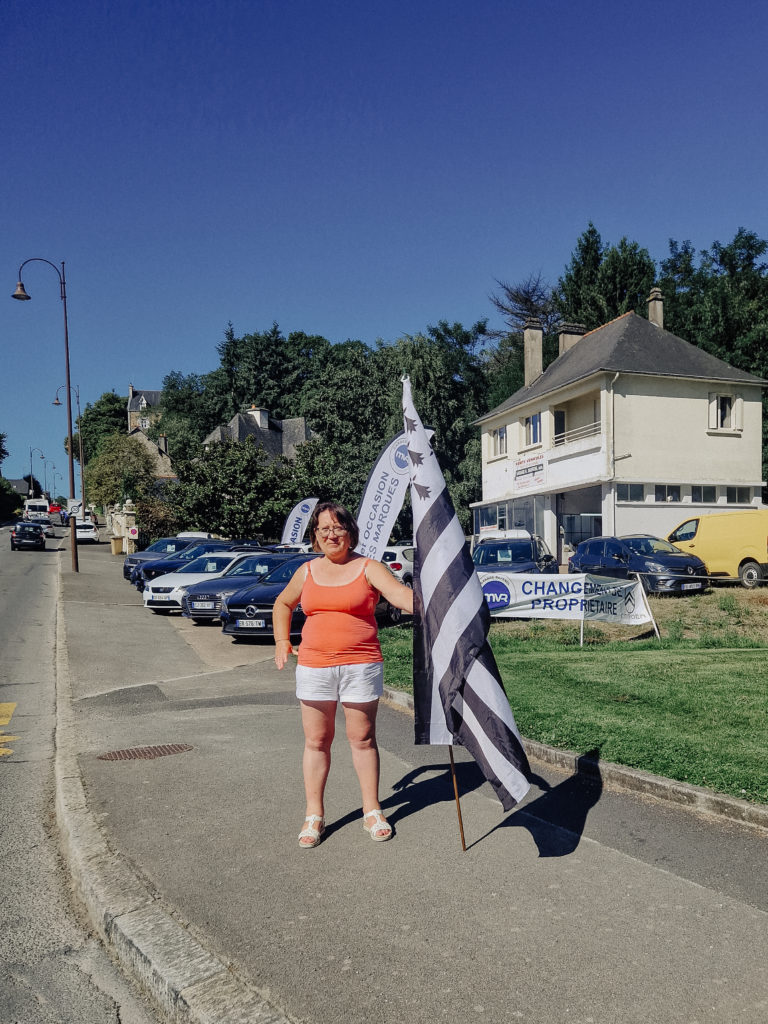 Spectacteurs et spectactrices de la randonnée cycliste du Paris-Brest-Paris se tenant du 20 au 24 aout 2023 avec plus de 6800 participant.e.s de 71 nationalités différentes.
