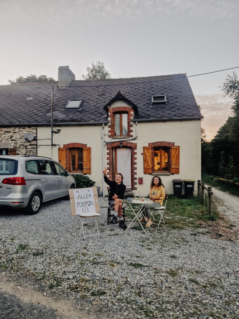 Spectacteurs et spectactrices de la randonnée cycliste du Paris-Brest-Paris se tenant du 20 au 24 aout 2023 avec plus de 6800 participant.e.s de 71 nationalités différentes.