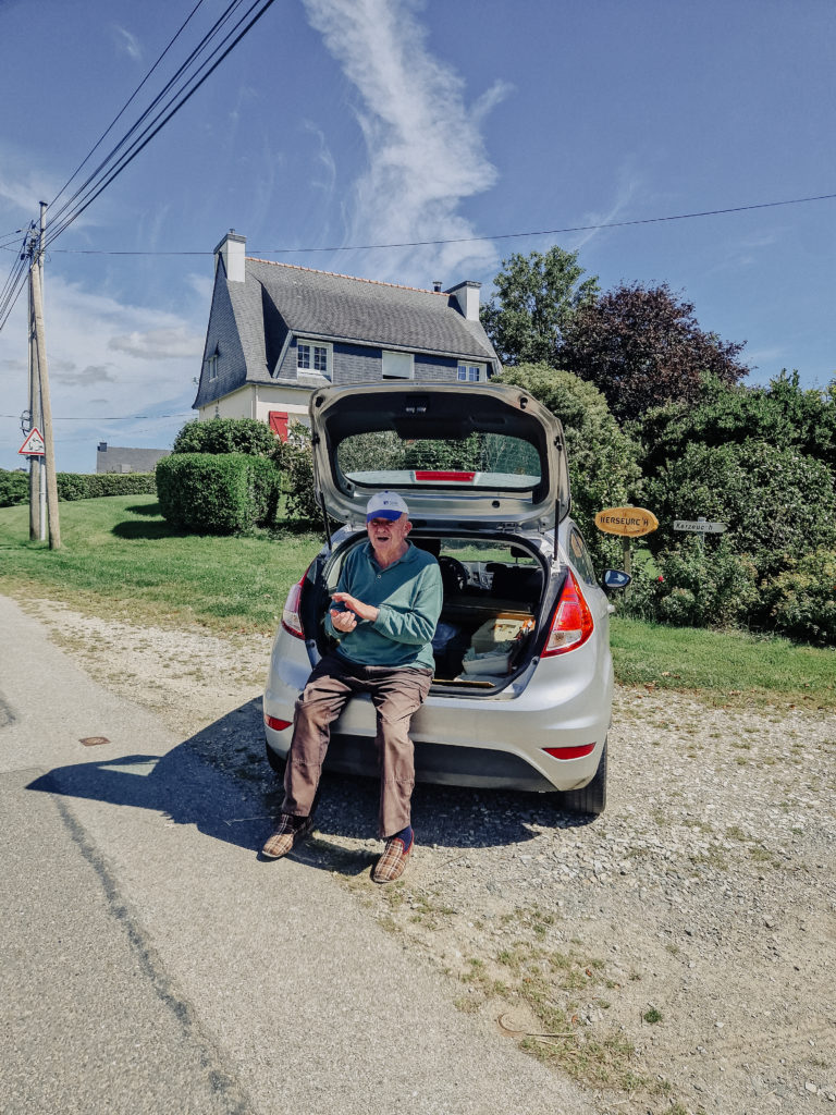 Spectacteurs et spectactrices de la randonnée cycliste du Paris-Brest-Paris se tenant du 20 au 24 aout 2023 avec plus de 6800 participant.e.s de 71 nationalités différentes.