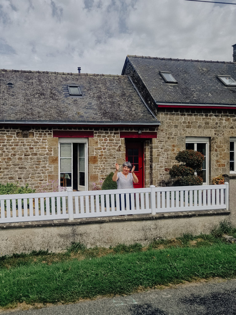 Spectacteurs et spectactrices de la randonnée cycliste du Paris-Brest-Paris se tenant du 20 au 24 aout 2023 avec plus de 6800 participant.e.s de 71 nationalités différentes.