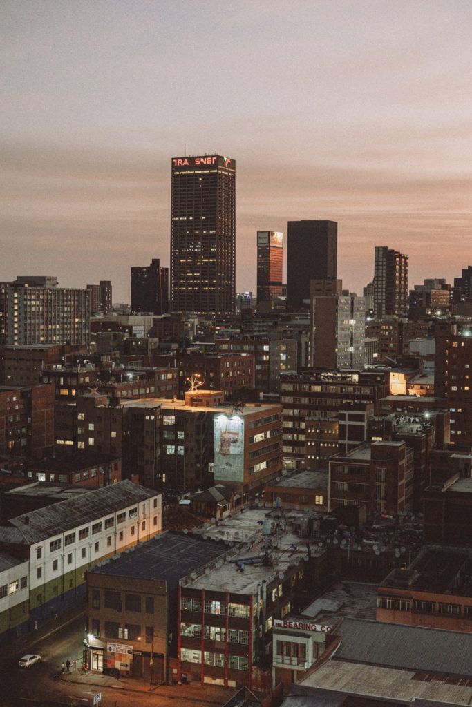 Voyage en Afrique du Sud entre Johanesbourg et Cap Town, en voiture, en aout 2022 avec Pierre Morel et Pauline Caylak.